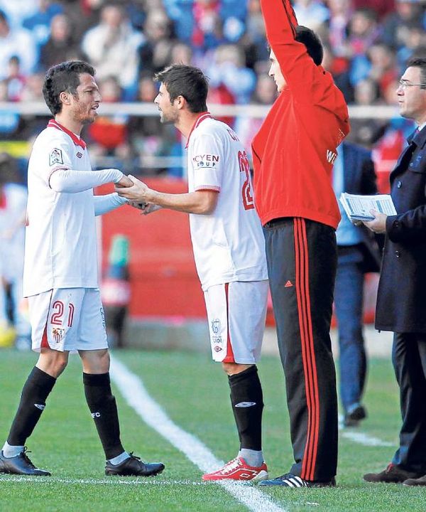 La apuesta ofensiva de Unai da a Alberto y Coke su alternativa