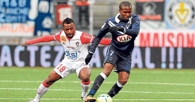El presidente del Girondins abre la puerta a la salida de N'Guemo