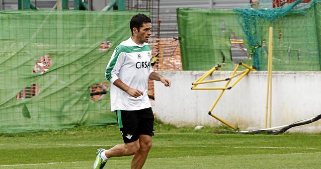Jorge Molina entra en la convocatoria