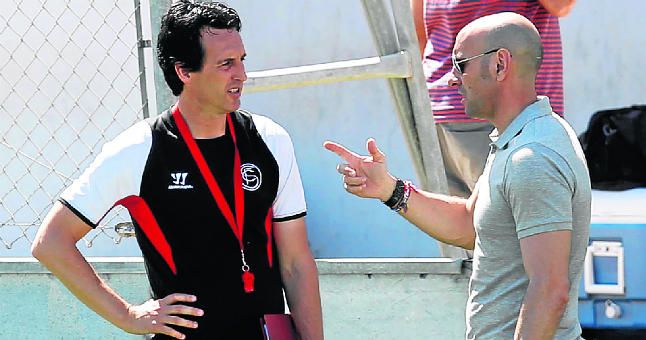 Monchi trabaja a menor ritmo que el año pasado con los fichajes