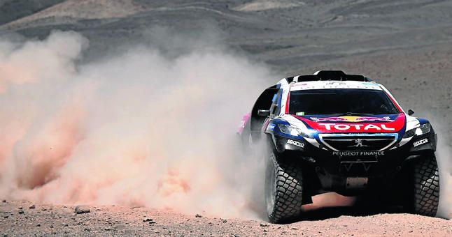 Carlos Sainz dice adiós al Dakar