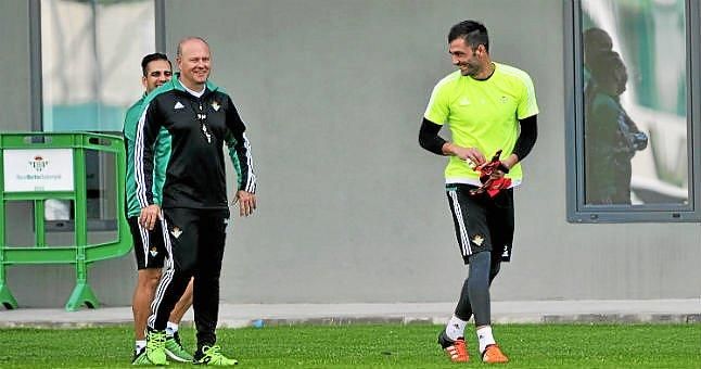 Adán, con el OK médico para jugar esta noche