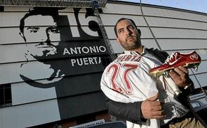 Las botas de Puerta: Un tesoro para los corazones sevillistas