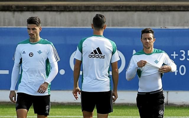 Piccini sufre sobrecarga en una rodilla