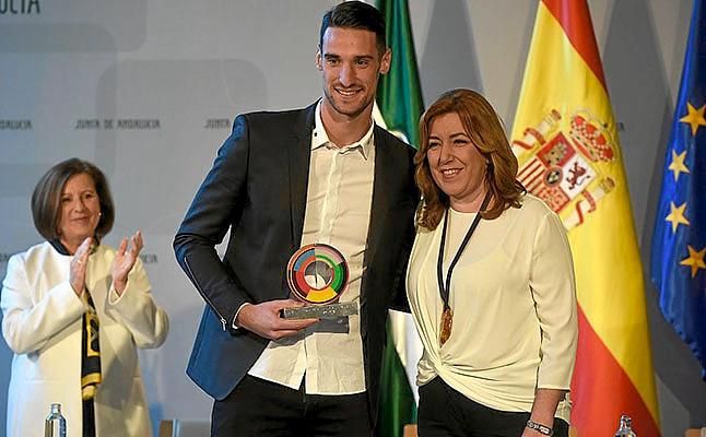 Susana Díaz: "No ha habido una bética que premie tanto a los sevillistas"