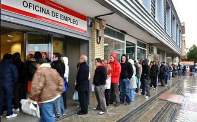 El paro baja en Andalucía en 78.000 personas en 2016