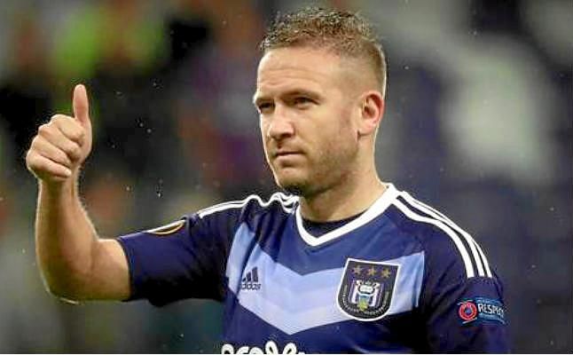 El Anderlecht busca equipo para Diego Capel