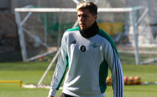 Jonas Martin abandona el entrenamiento y es duda para el domingo