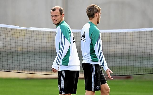 Zozulia deja el Betis, que no trae la 'guinda'