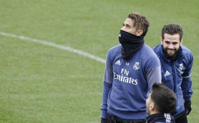 Nacho: "Zidane es cercano y crea buen ambiente. Ramos es una referencia"