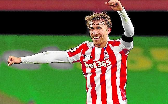 Muniesa sigue sin contar en el Stoke