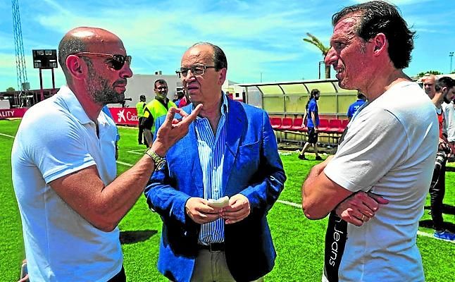 Óscar Arias, preparado para dar el relevo de Monchi