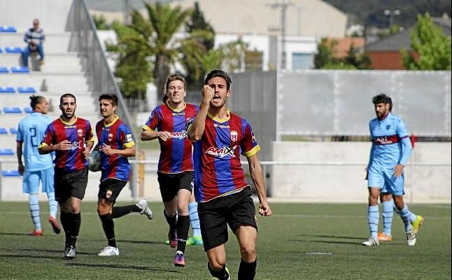 El escándalo de las apuestas y sesenta jugadores marcan la Liga del Eldense