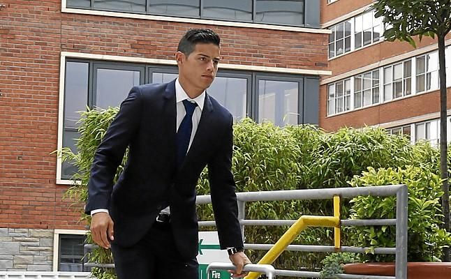 James Rodríguez llega a Colombia para asistir a un funeral