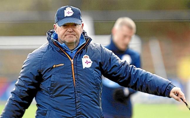 Mel espera al menos 5 fichajes más y considera "una obligación mejorar"