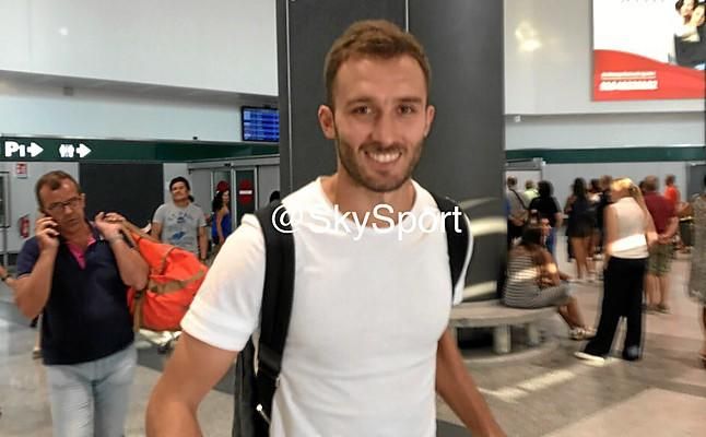 Pezzella, en Italia: "Espero que se concrete lo antes posible"