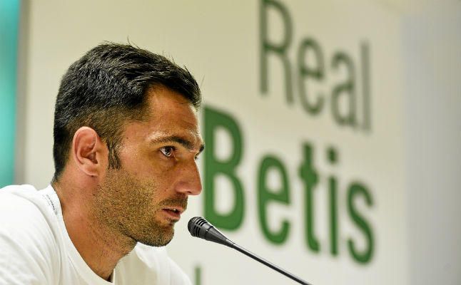 Adán: "Estoy en el Betis, donde quiero estar"