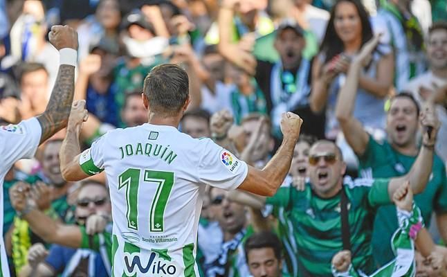 Betis-Deportivo (2-1): En casa no hay debates: firmado, Joaquín