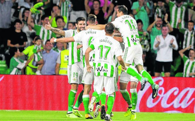 El Betis en casa, al ritmo del Barcelona y el Atlético