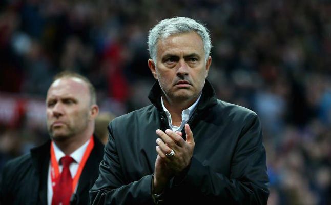 Mourinho se postula para el sillón de Emery