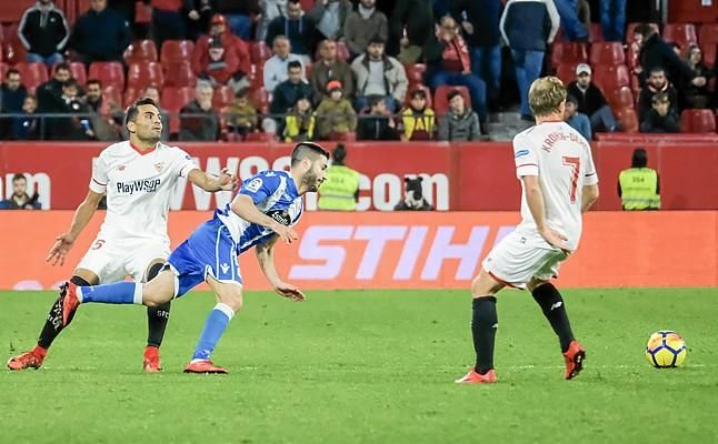 Carles Gil jugó ante el Sevilla con la licencia federativa de la temporada pasada