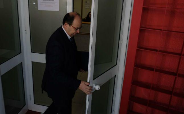 Castro: "Es una decisión dolorosa; estamos hablando ya con entrenadores"