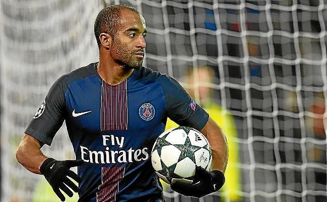 "Si viene Lucas Moura estaré contento y si no, también"
