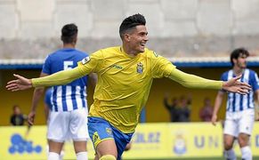 Las Palmas At-Écija (3-1): Vuelve a complicarse la vida