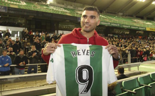 Reyes valora continuar en el Córdoba