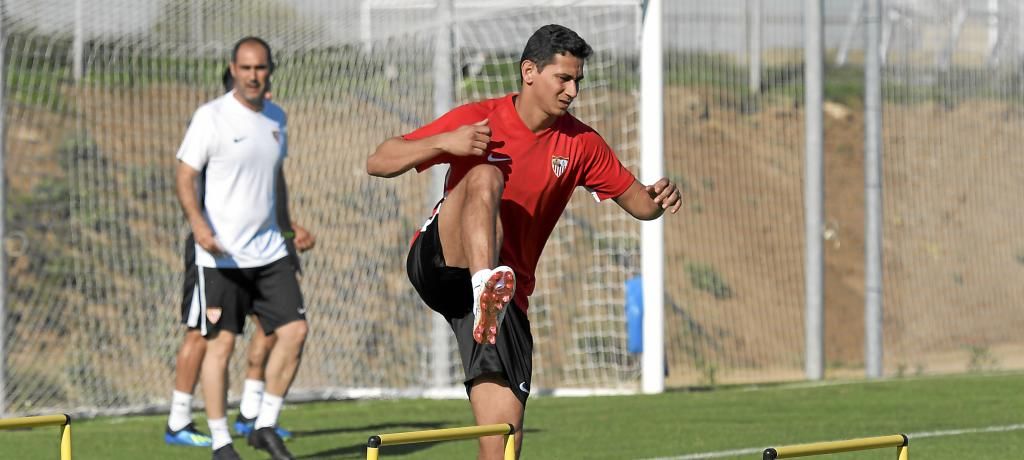 Ganso 'presiona' al Sevilla para salir gratis