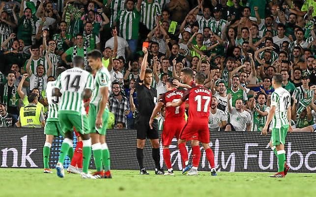 Caparrós, Setién y la guerra abierta entre árbitros y Comités