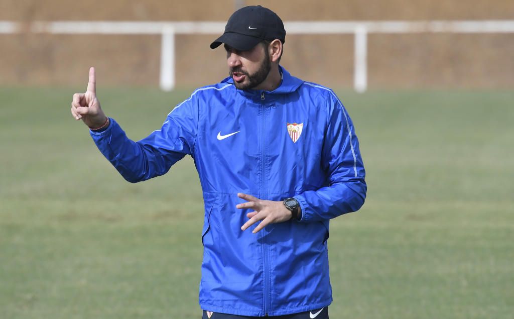 Machín, su relación con Caparrós, la situación de los delanteros y el derbi