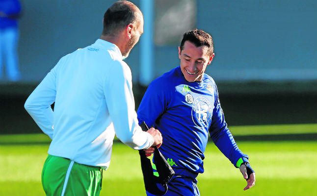 Guardado regresa a la convocatoria del Betis