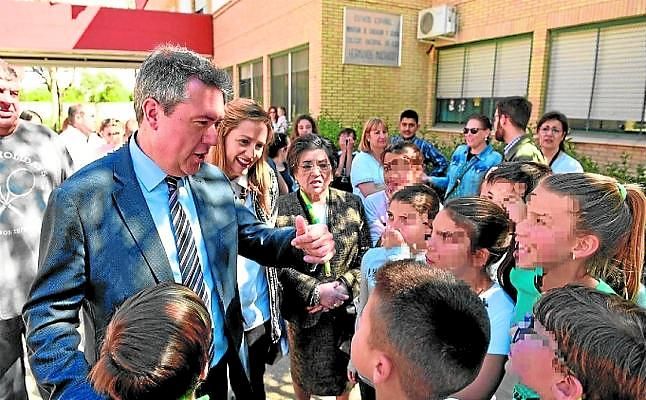 Espadas visita el CEIP Hermanos Machado