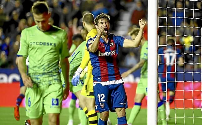 Levante 4-0 Real Betis: Infame derrota que agota el crédito