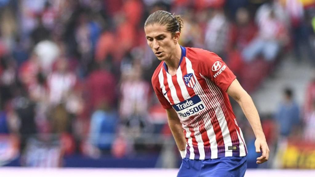 Tímido sondeo del Betis por Filipe Luis