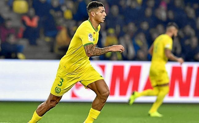 El primer fichaje de Monchi es Diego Carlos