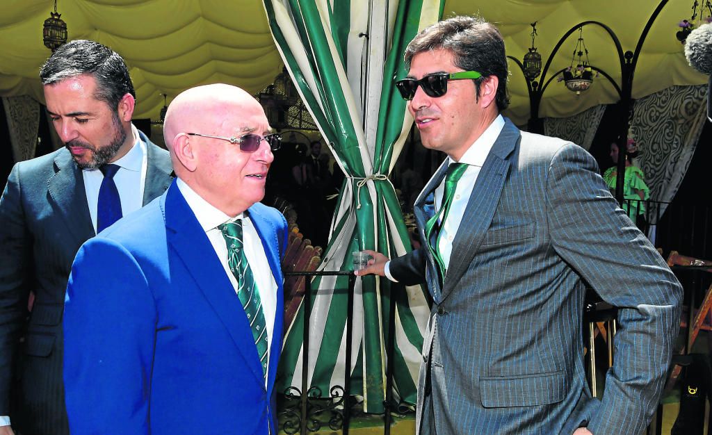 Serra y Haro pulsan el botón de 'reset'