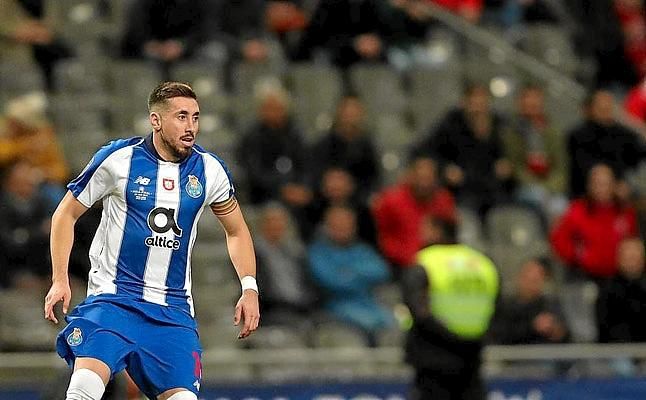 Alarcón: "Hicimos un intento por fichar a Héctor Herrera"