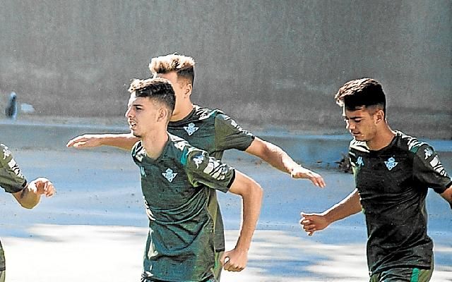 Los jóvenes, sin muchos sitio en el Betis