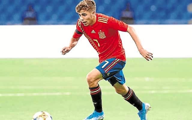 Pozo demuestra su polivalencia en el empate de la sub 21