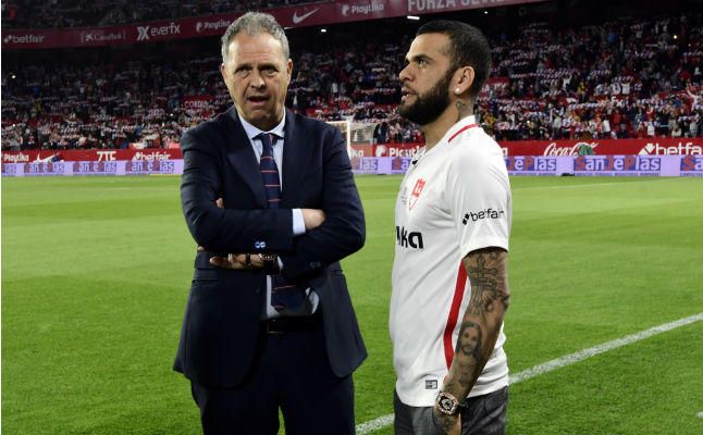 Dani Alves prefiere Sevilla a Barcelona o París