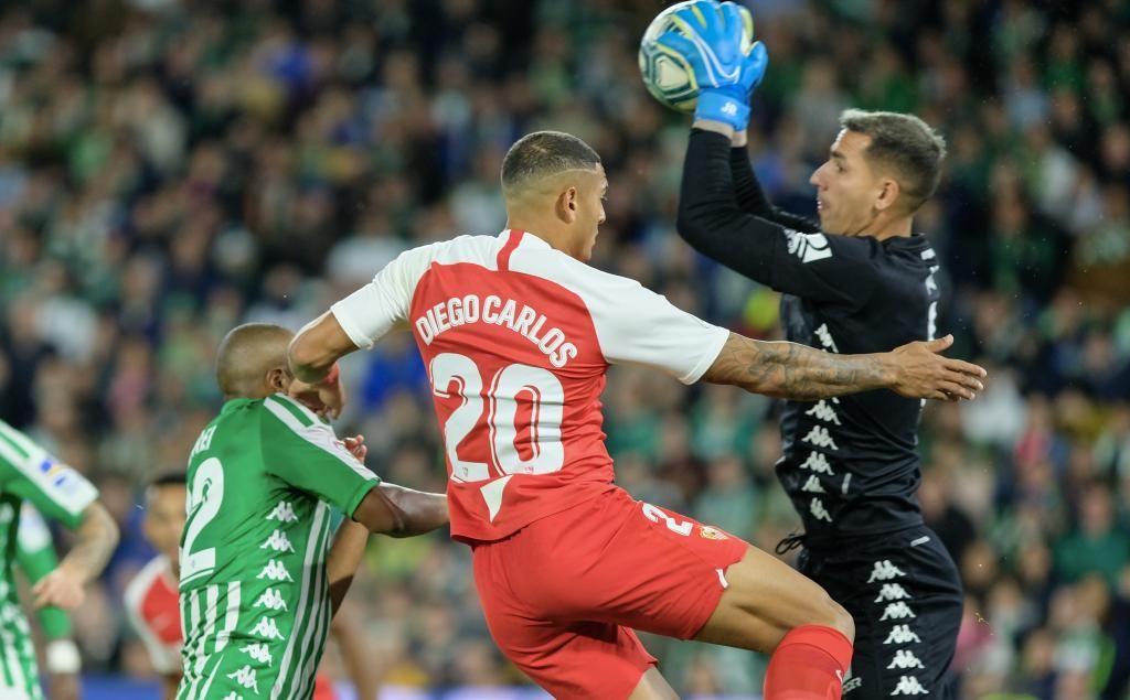 Diego Carlos: "El derbi es una cosa de locos"