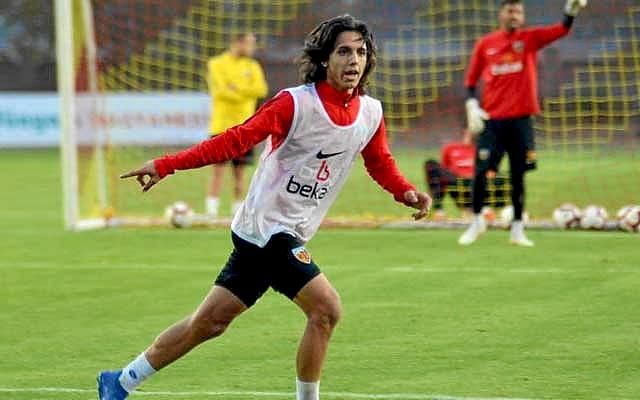 El Sevilla habría ofertado por Emre Demir y... por un portero