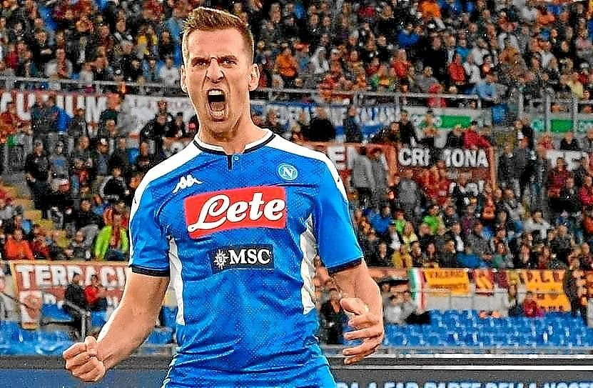 Milik empieza a acumular 'novias' y forzará para salir