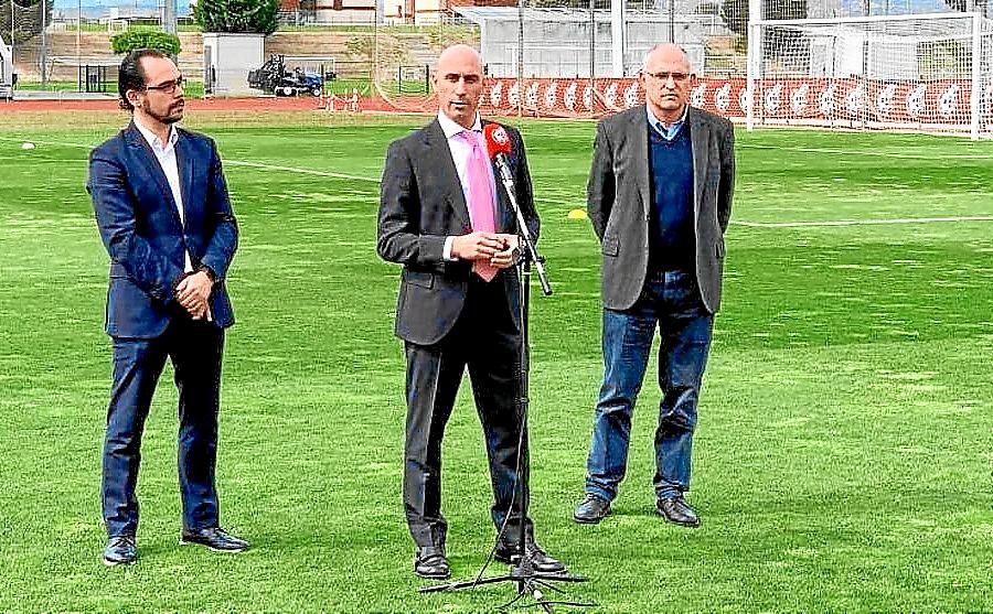 El Sevilla, pendiente de Rubiales