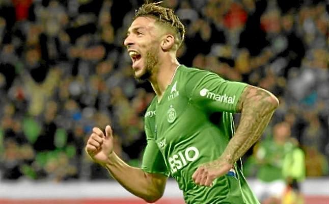 El Betis se fija en Denis Bouanga, un extremo con gol