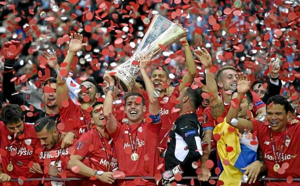 Cinco años de la fiesta del Sevilla en Varsovia