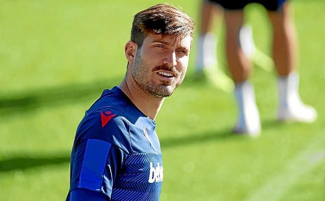 Campaña, pendiente de su futuro y listo para dar el salto