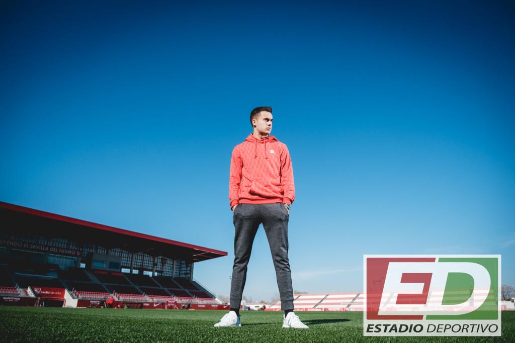 El Nápoles avisa al Sevilla: quiere a Reguilón... pero le ve más cerca "de Inglaterra"